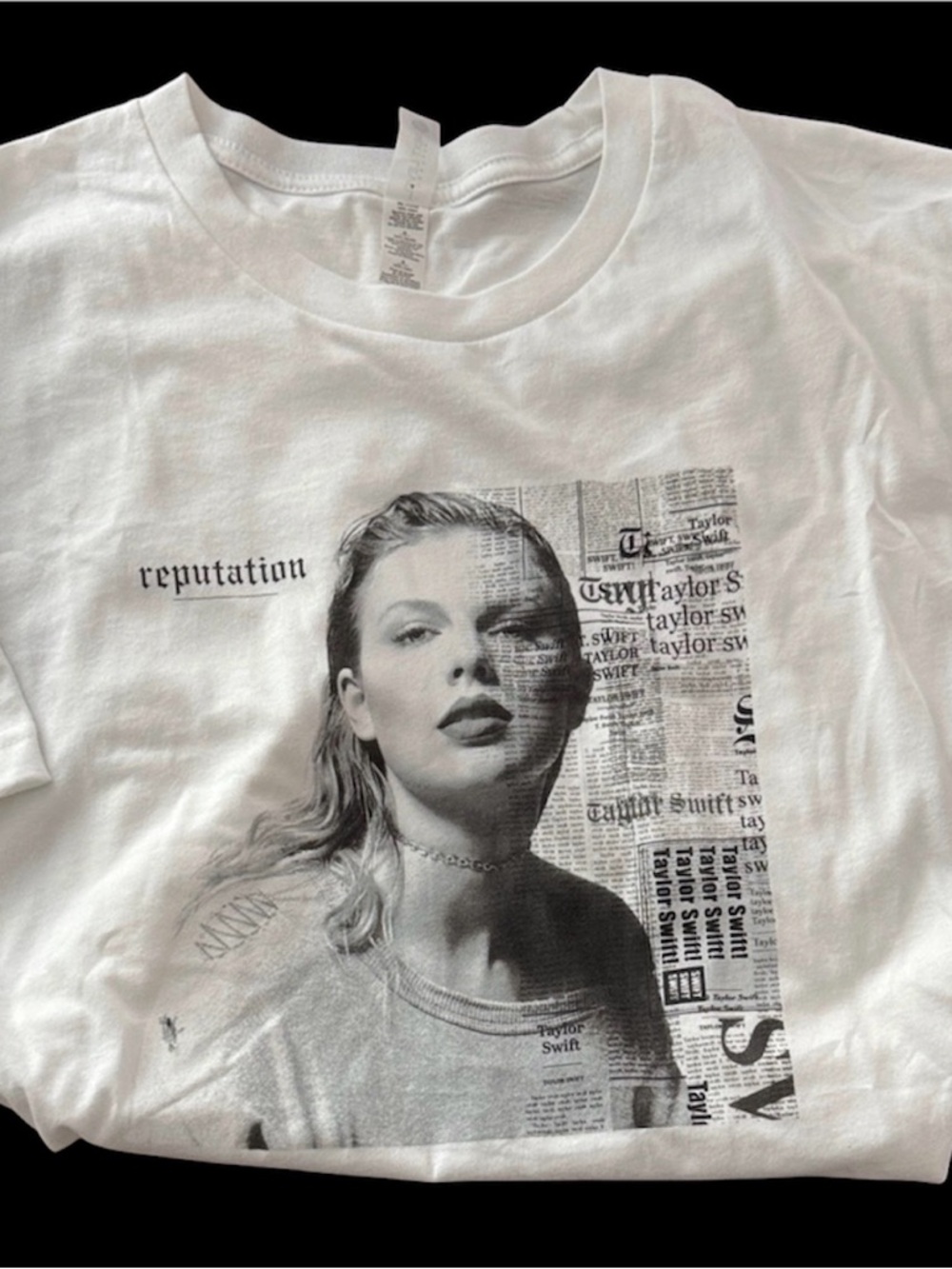 Taylor Swift "Reputation" Graphic Tee - White - Picture 2 of 2